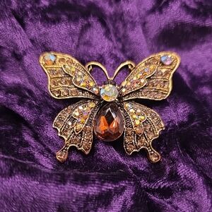 Elegant Gold Butterfly Brooch